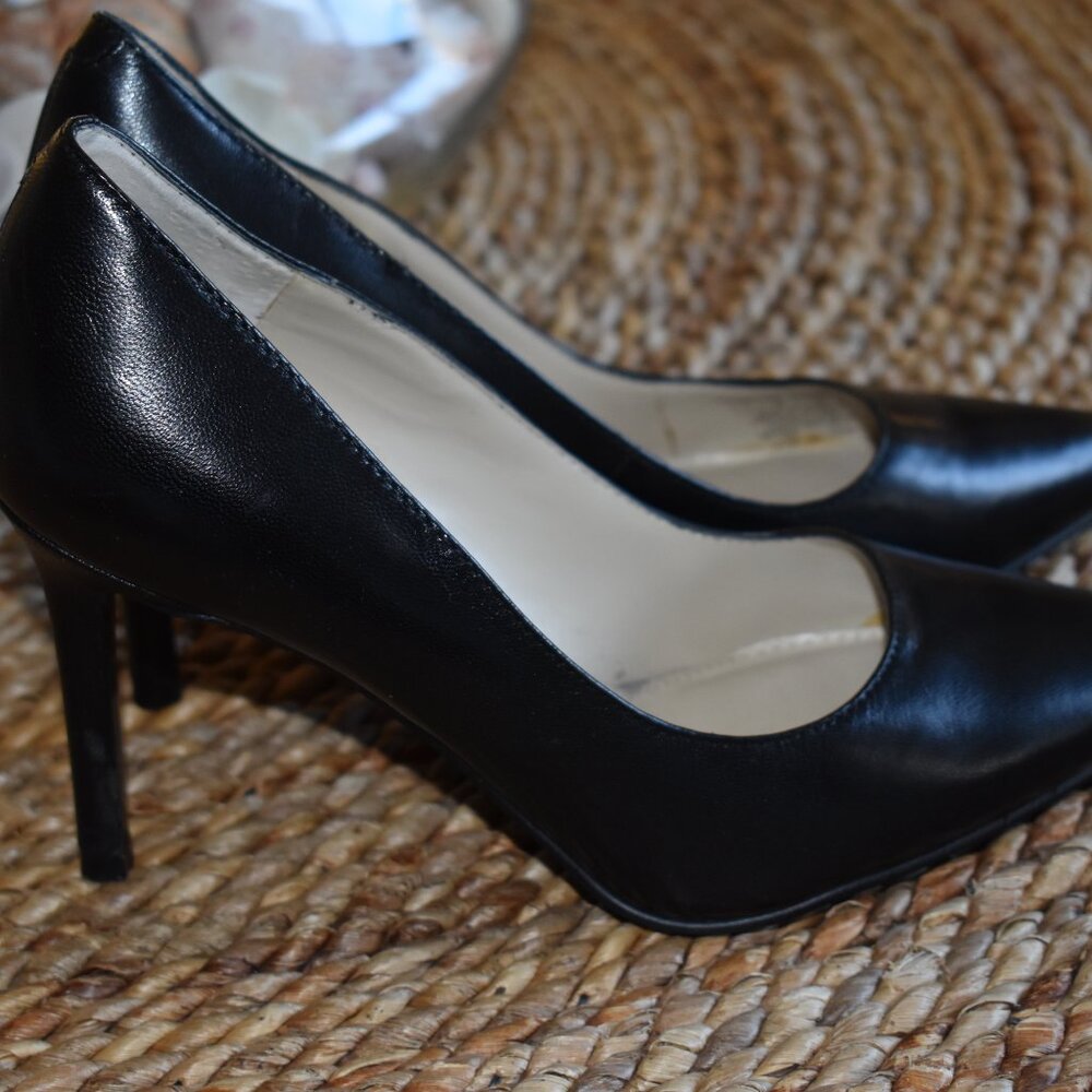 Marc Fisher Black Pumps Size 6